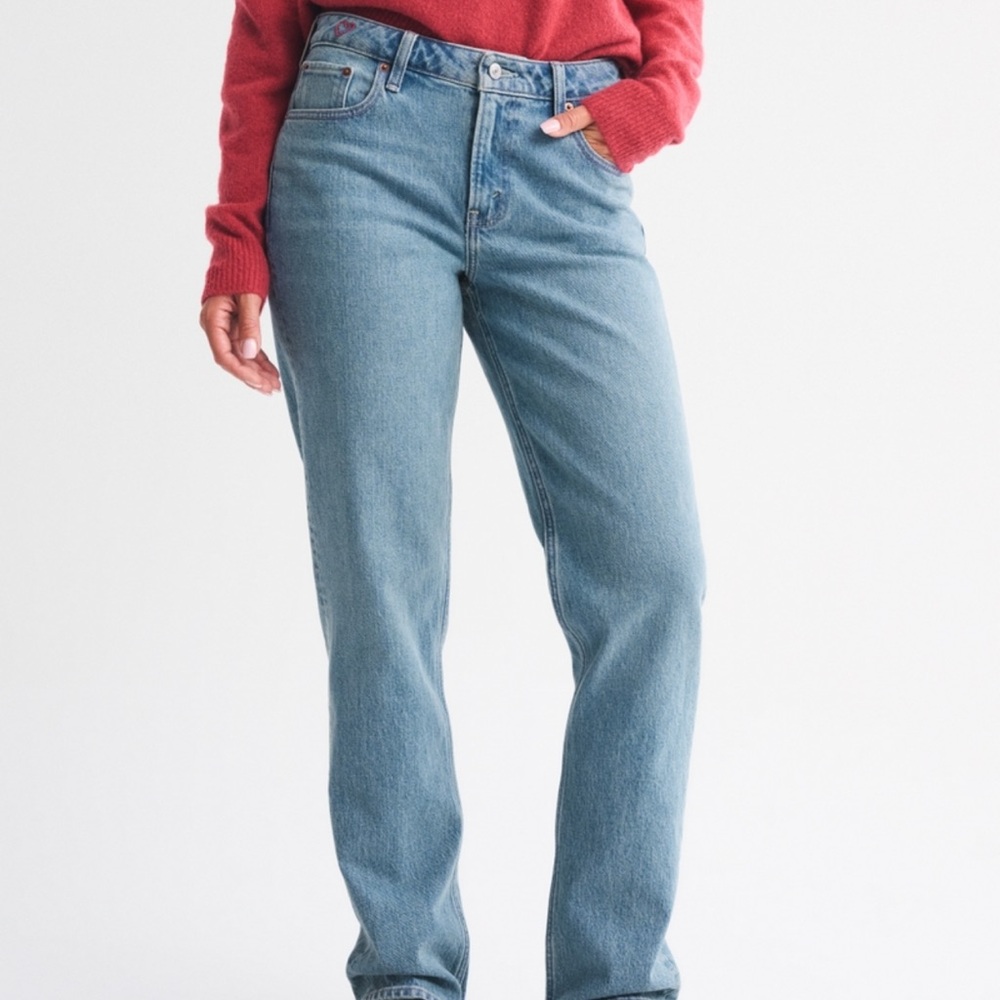 Curve love mid rise 90s straight heart embroidered jean